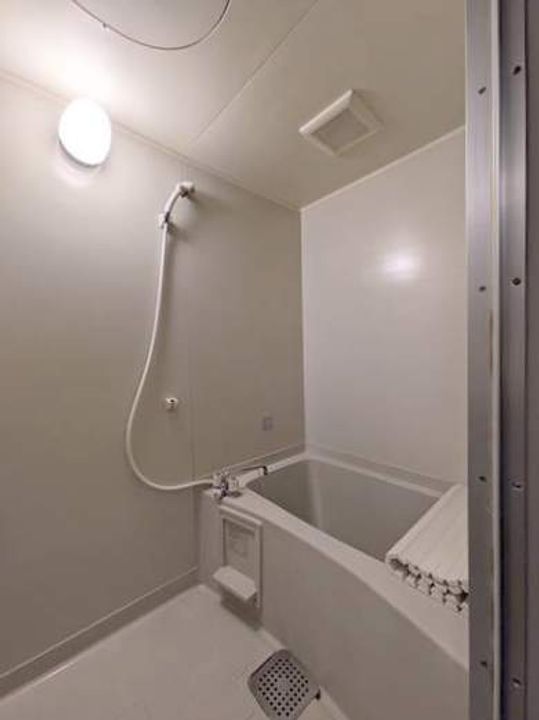 エポック鴨方105号室の風呂