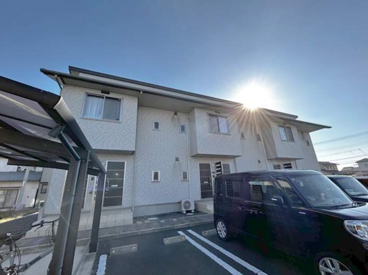 エルメゾン撫川202号室の外観
