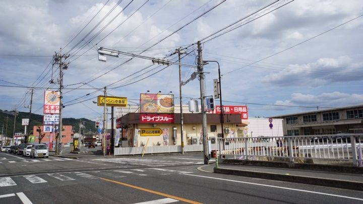 リヴィエールの周辺