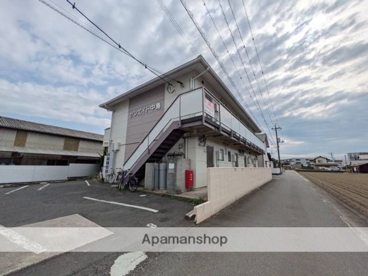 サンエイト中島の外観