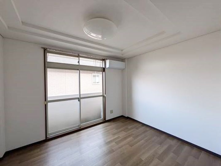 メゾン土倉パート Ⅲ201の居間