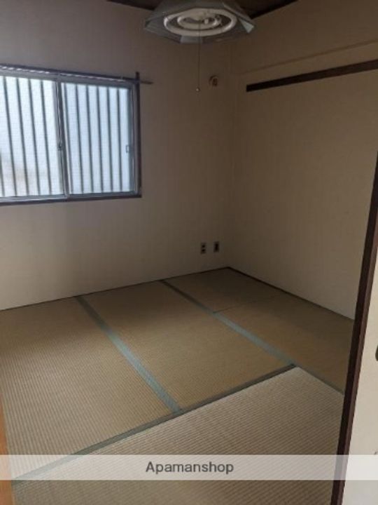 センコーハイツ水島202の居間