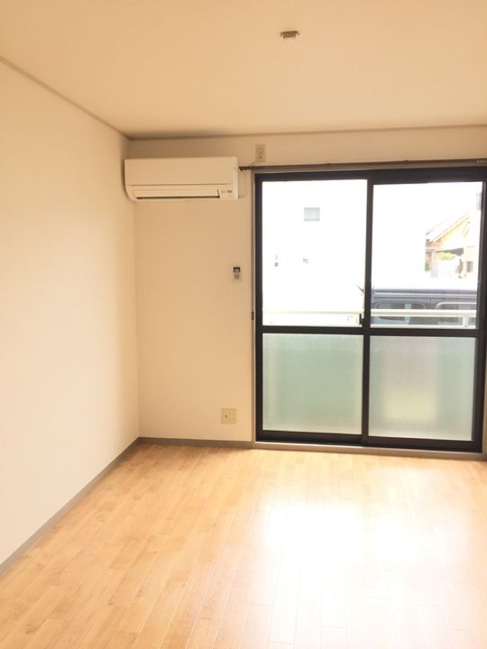 アルカジア石部 E棟E102の内装