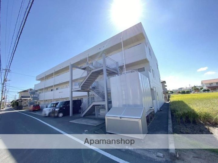 永信マンションの外観