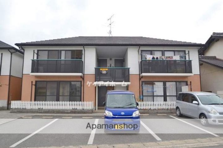 ディアスフィールドC棟の外観