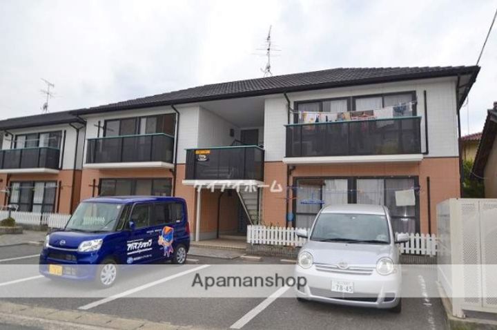 ディアスフィールドC棟の外観