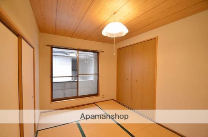 パレーシャルB101の居間