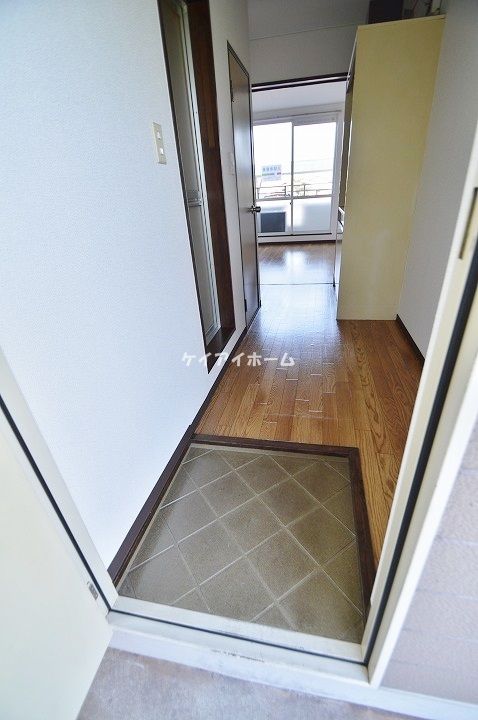 カーサレシェンテの玄関