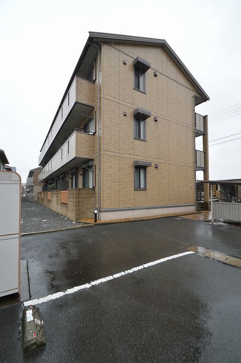 フレブラースの外観