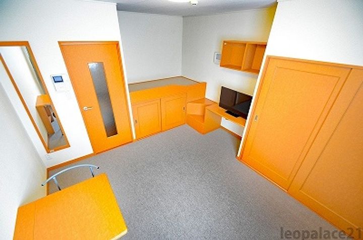 レオパレスセンチュリーの居間