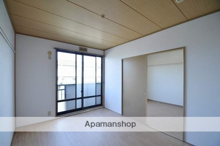 コーポクレアEE102の居間