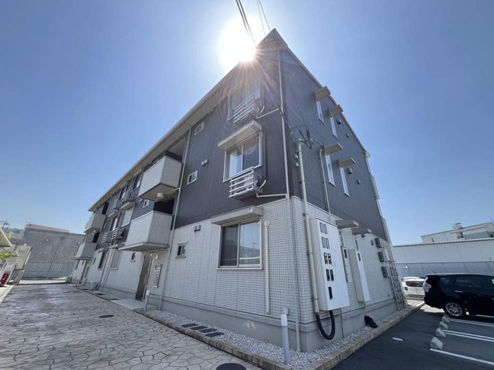 アステール白楽町の外観