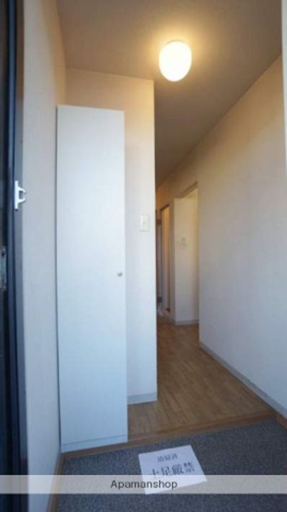 センチュリー福島202の玄関