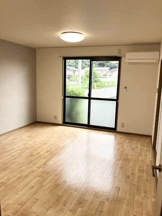 サンコーポ石井 A棟の居間