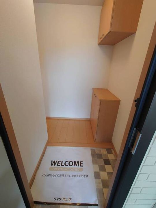 ブィラ ハッピネス B棟の玄関