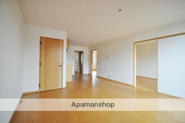 モントワール Bの居間