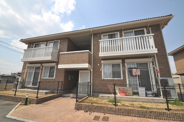 ブィラ ハッピネス B棟の外観