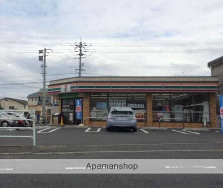 ファンコーポレーションEの周辺