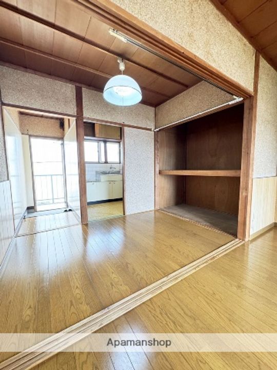 菱川コーポ205の居間