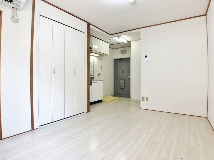 シャンボール冨士の居間