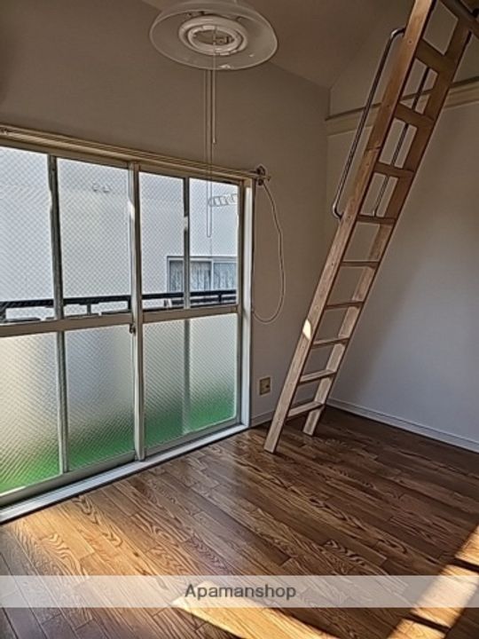 ロワール青江203の居間