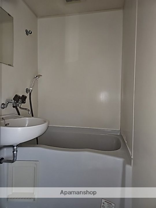 ロワール青江203の風呂