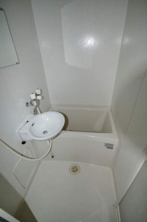 レオパレス栄の風呂