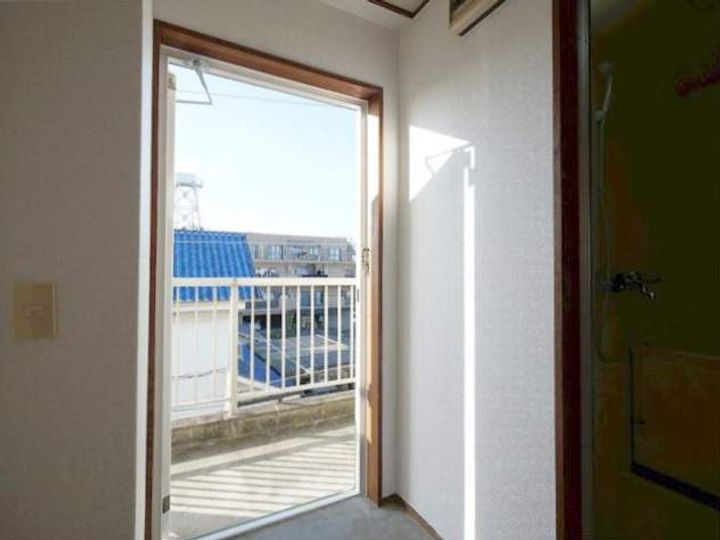 川崎ビルの玄関