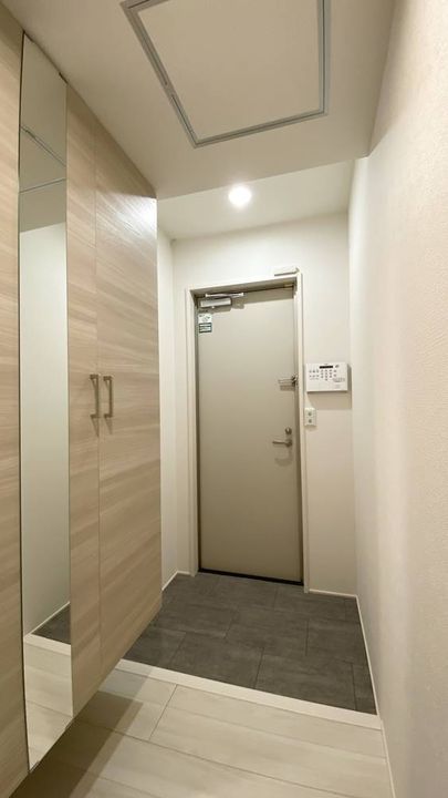 モン・サン・ブルーの玄関