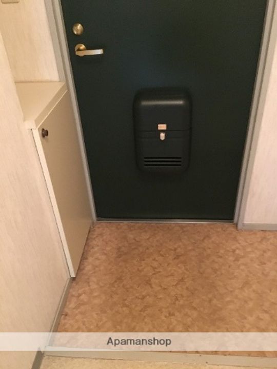 岡山県岡山市北区奉還町3丁目の賃貸マンションの玄関