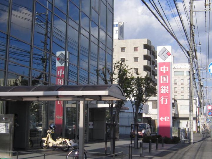 ルトゥール305の周辺
