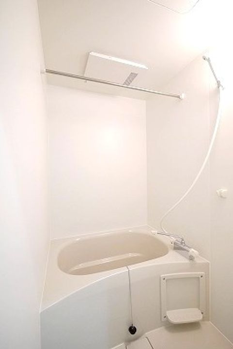 スカイガーデン奥田南103の風呂