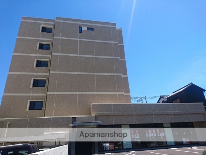 岡山県岡山市北区弓之町の賃貸マンションの外観