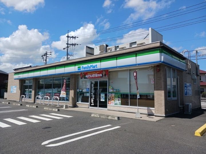 アヴェニールの周辺