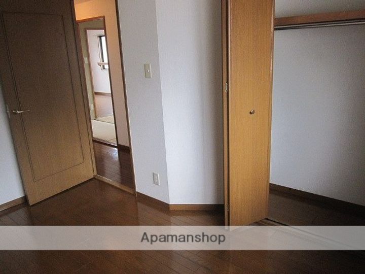 岡山県岡山市北区花尻ききょう町の賃貸マンションの内装