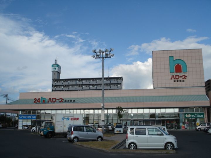 ビィ プラスペラスの周辺