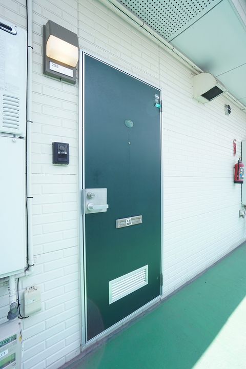 ヴィレッジKⅠ203の玄関