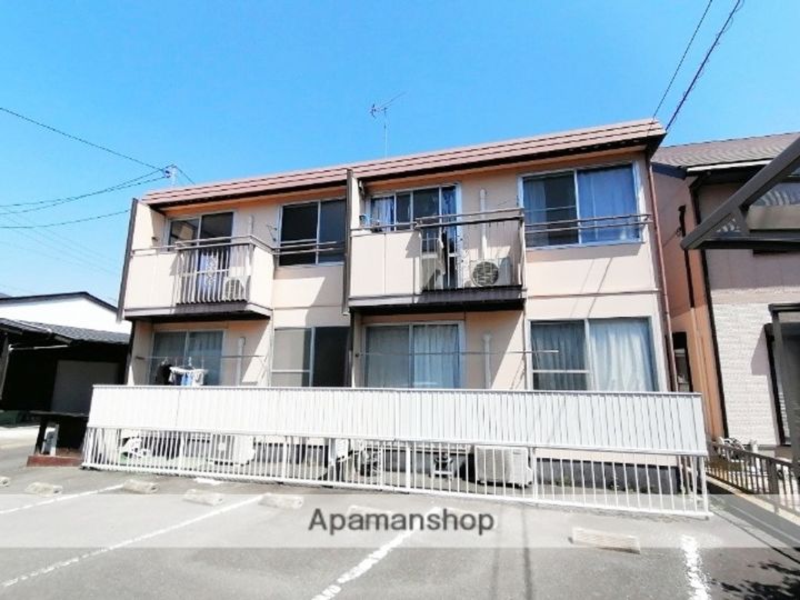 幸運マンション2号棟の外観