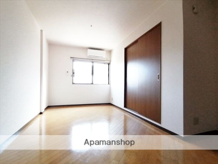 シャレーミーユの居間