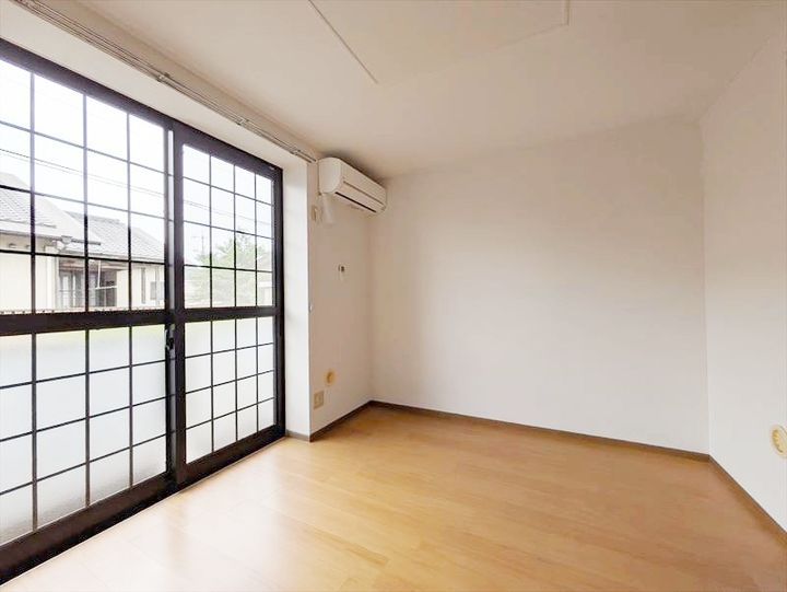 ビッグフォレスト Sの居間