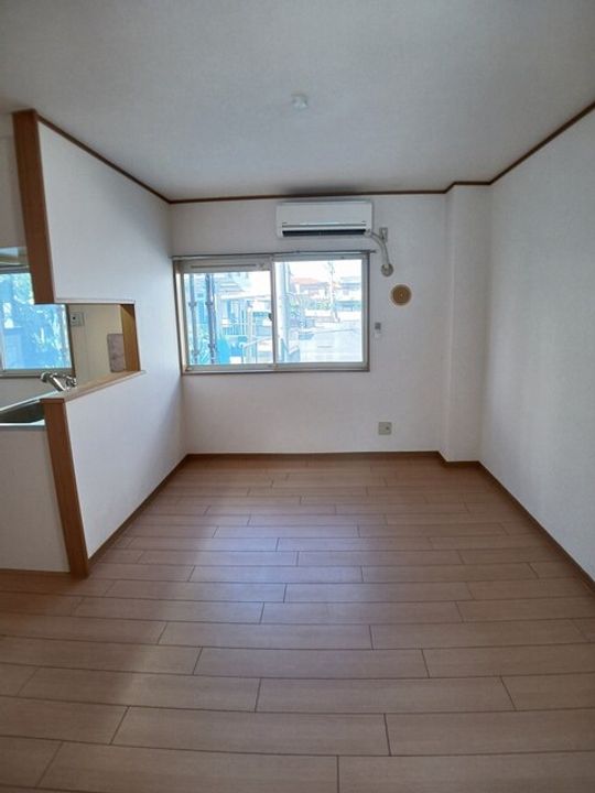 プラドールみるしまB棟の居間