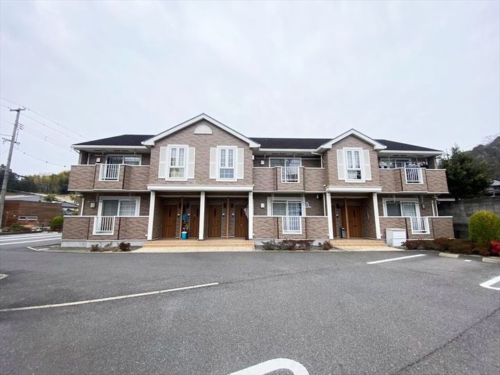 ニューマロンテールBの外観