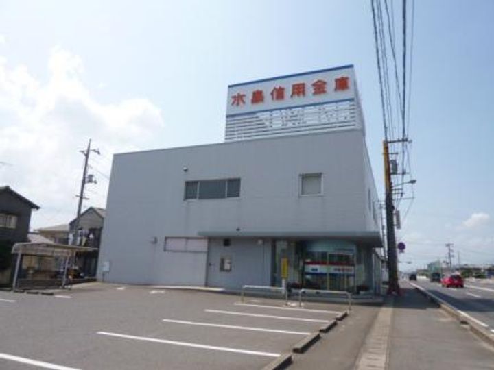 アイリス ガーデンの周辺