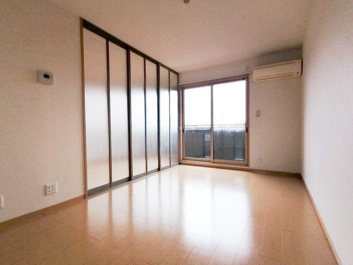 ソレイユ水江の居間