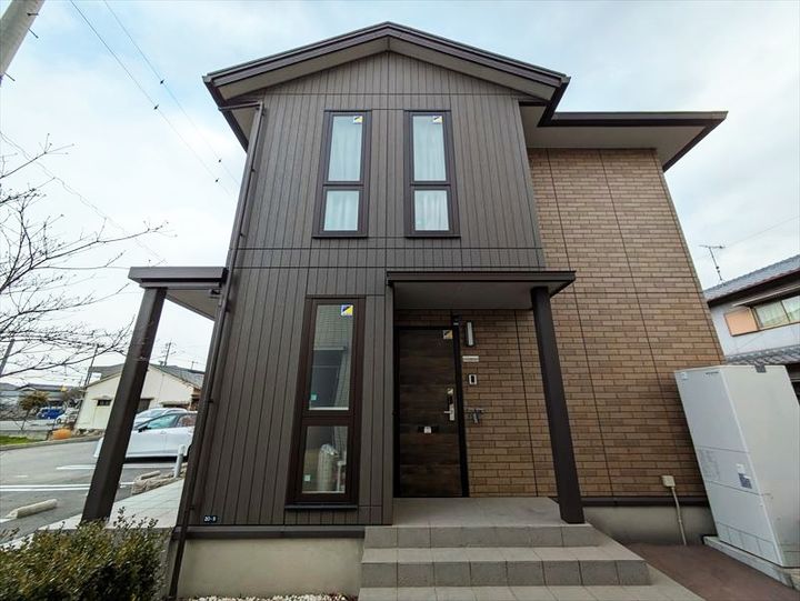 サフィール C棟 C棟C101の外観