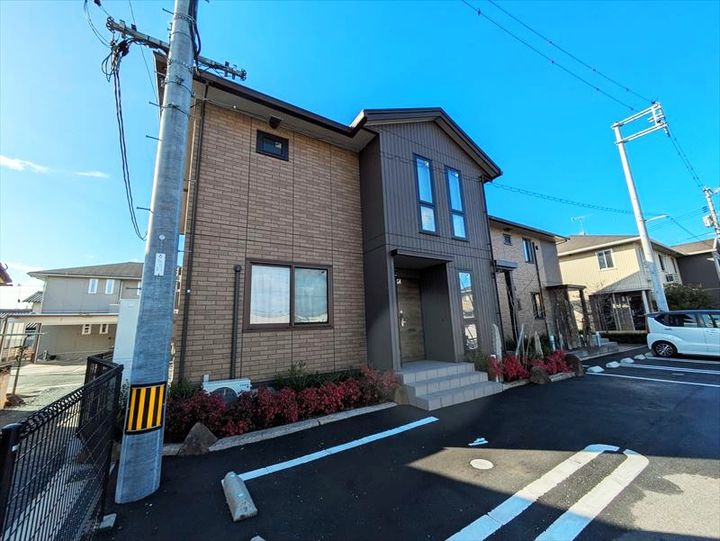 サフィール C棟 C棟C101の外観