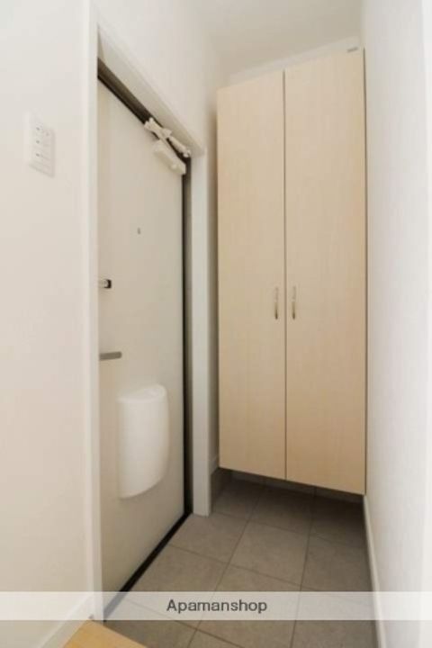 岡山県浅口市鴨方町六条院中の賃貸アパートの玄関