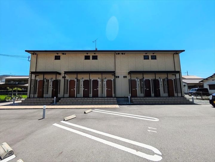 アデランテの外観