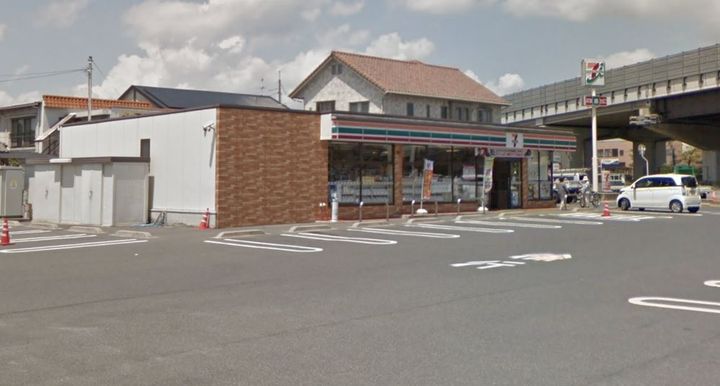 GLORIOUS K の周辺