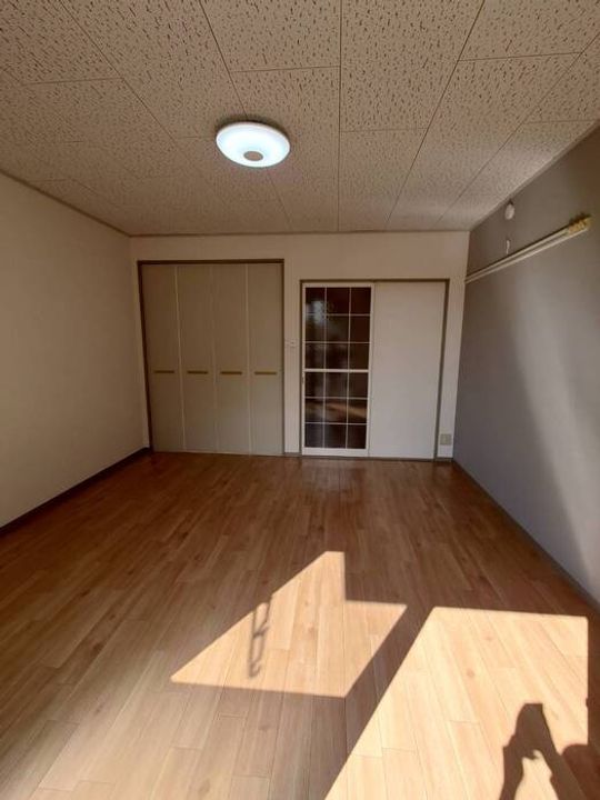 レインボーハイツ B棟の居間